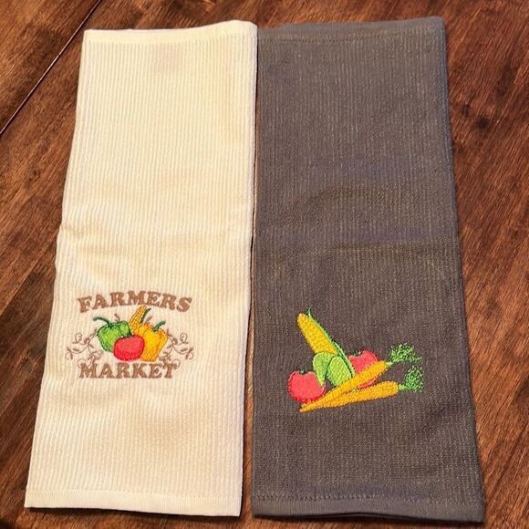 Set of 2 (18” by 16”) Custom Gray and White Farmer’s Market2 Embroidered Barmops - Picture 2 of 6
